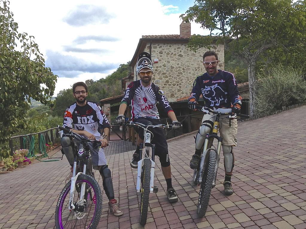 Agriturismo Bike Hotel Podere Giarlinga Massa Marittima Exterior foto